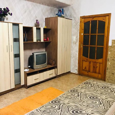 1 Room Apartment Odesa Exterior photo